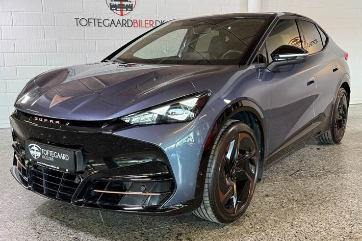Blå Cupra Tavascan fra 2025