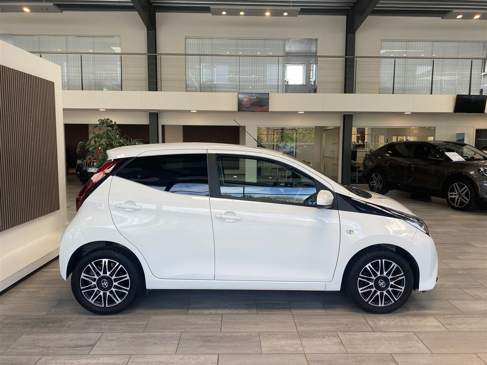 Hvid Toyota Aygo fra 2019