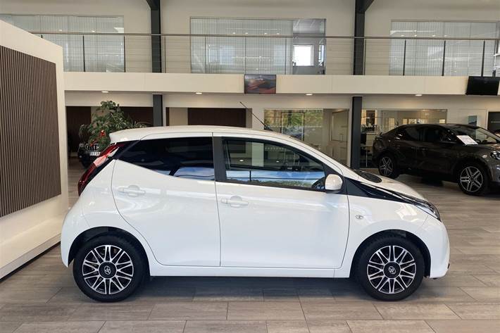 Hvid Toyota Aygo fra 2019