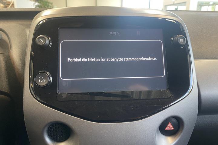 Hvid Toyota Aygo fra 2019