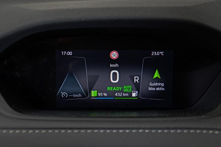 Hvid Skoda Enyaq fra 2023