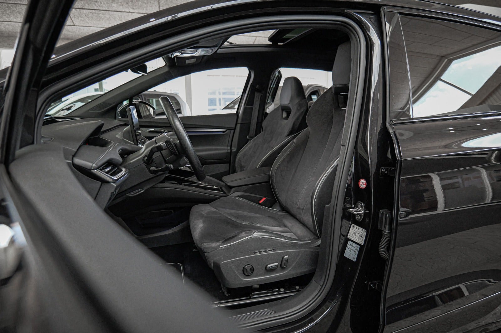 Sort Skoda Enyaq fra 2022
