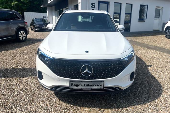 Hvid Mercedes EQA 250 fra 2025