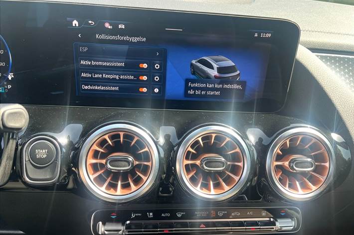 Hvid Mercedes EQA 250 fra 2025