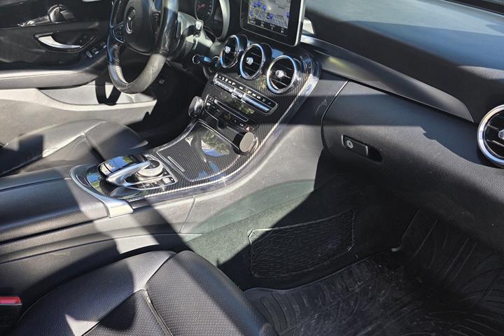 Hvid Mercedes C-Klasse fra 2014