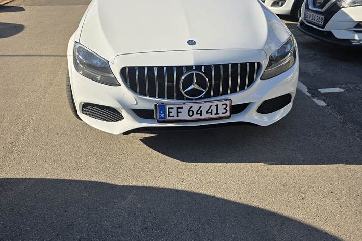 Hvid Mercedes C-Klasse fra 2014