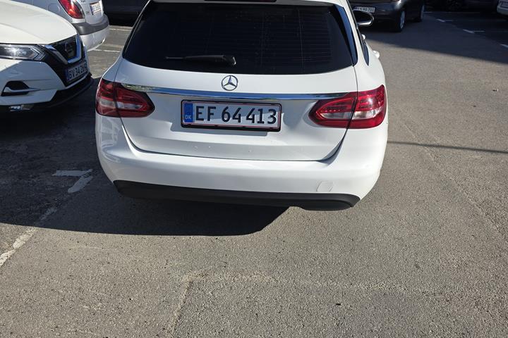 Hvid Mercedes C-Klasse fra 2014