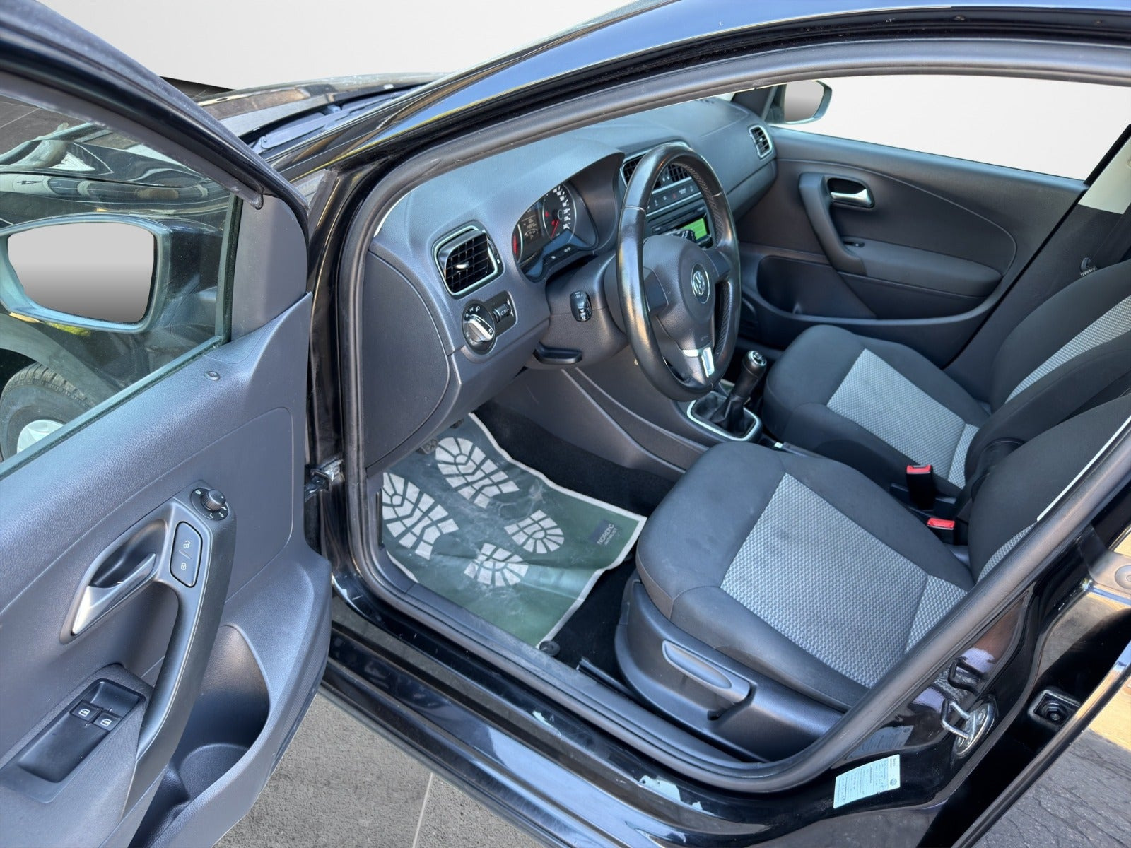 Sort VW Polo fra 2012