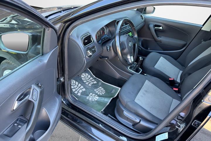 Sort VW Polo fra 2012