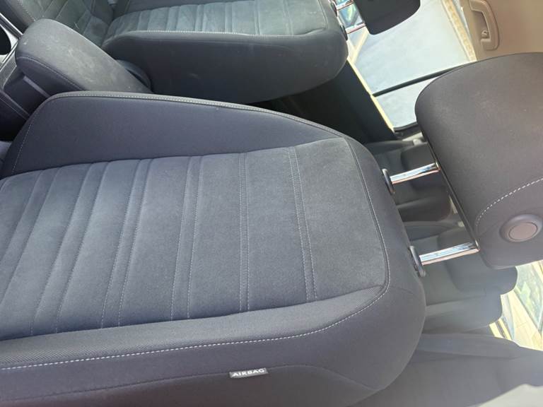 VW Touran 1,6 TDi 115 Comfortline 7prs