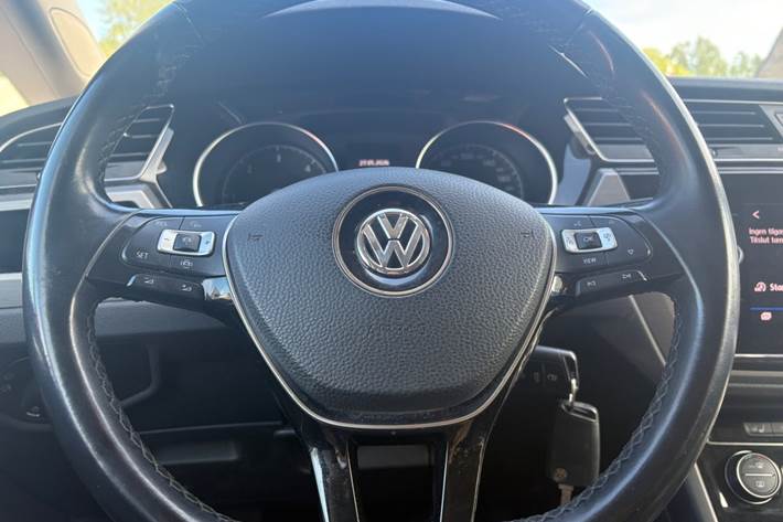 Sort VW Touran fra 2019