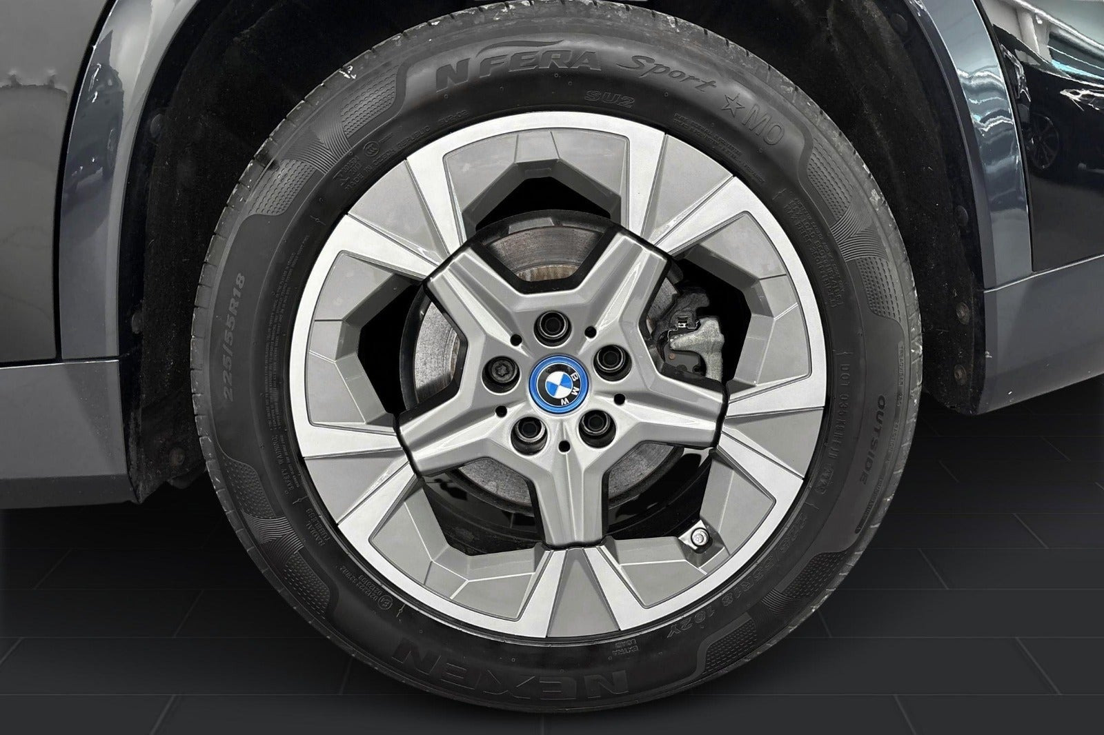 Sort BMW iX1 fra 2024