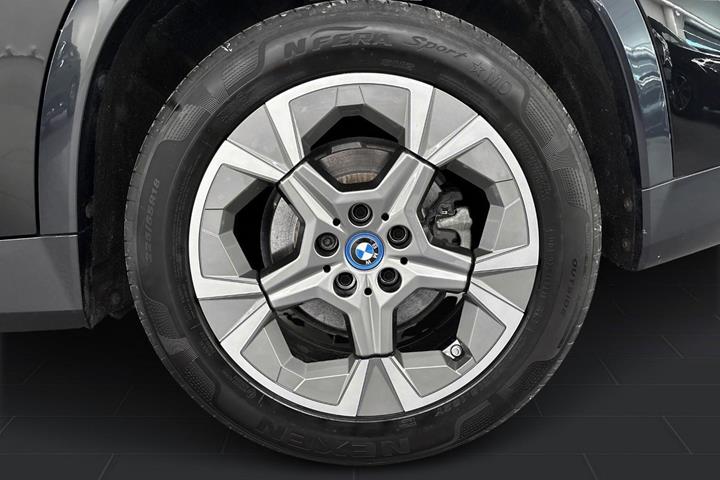 Sort BMW iX1 fra 2024