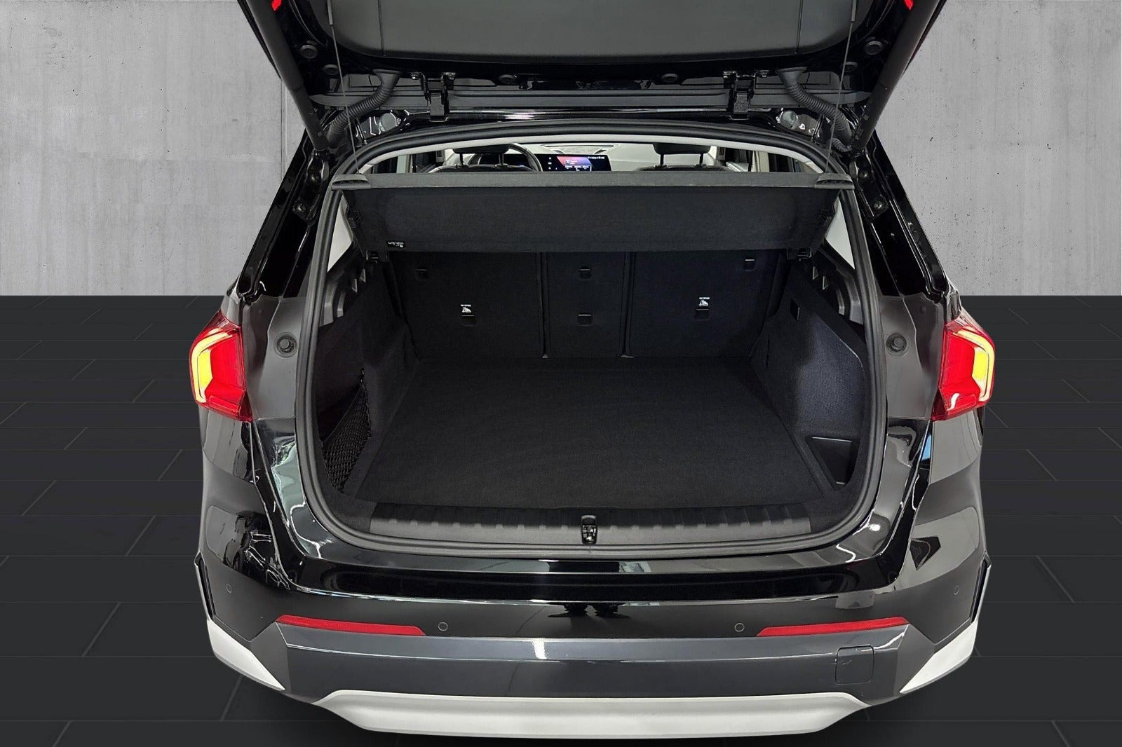 Sort BMW iX1 fra 2024