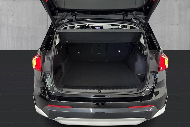 Sort BMW iX1 fra 2024