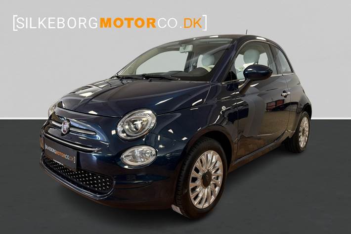 Blå Fiat 500 fra 2018 set udefra