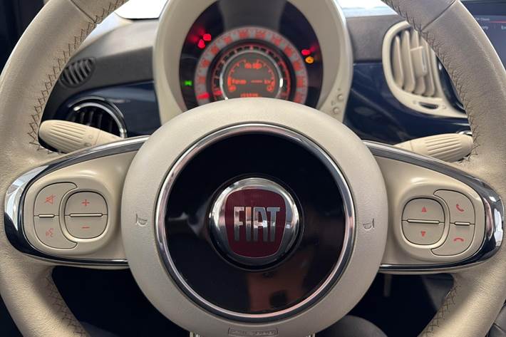 Blå Fiat 500 fra 2018