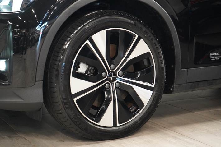 Sort Polestar 2 fra 2023