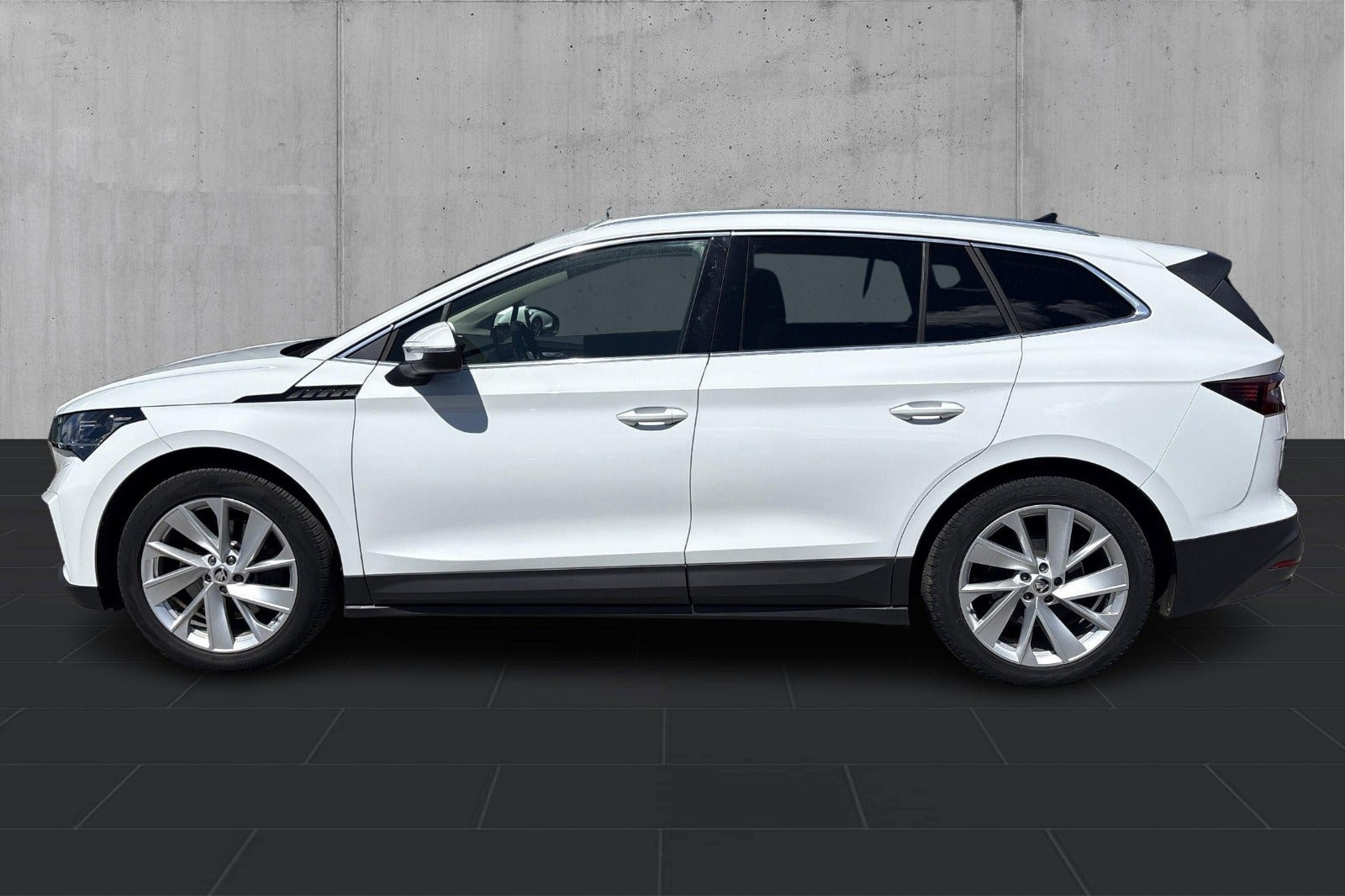 Hvid Skoda Enyaq fra 2021