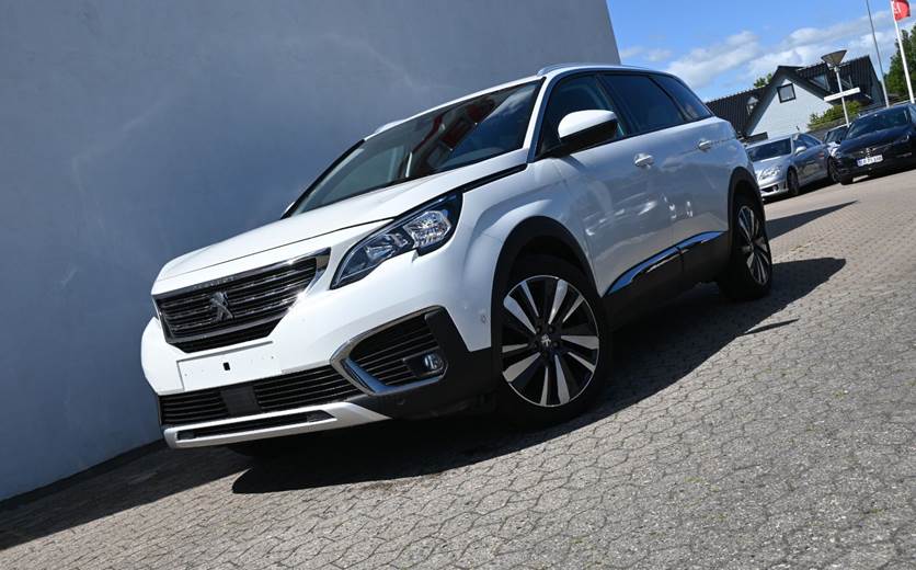 Peugeot 5008 1,2 e-THP 130 Allure 7prs