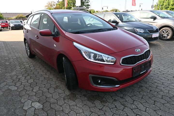 Rød Kia Ceed fra 2016