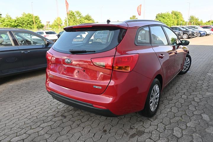Rød Kia Ceed fra 2016
