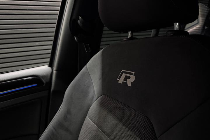 Sort VW Golf VII fra 2018