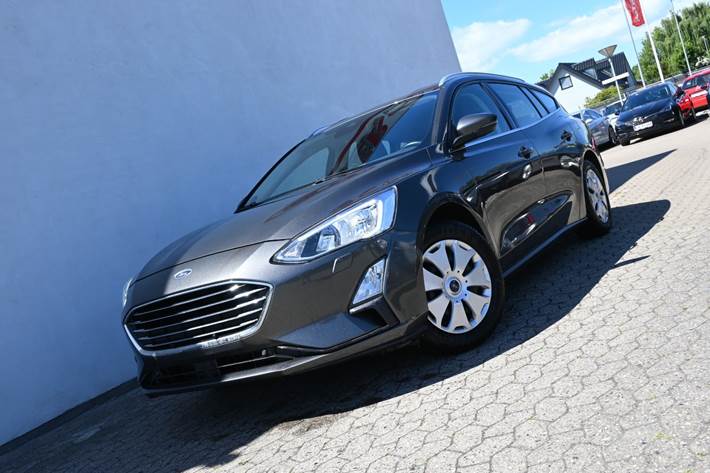 Grå Ford Focus fra 2019