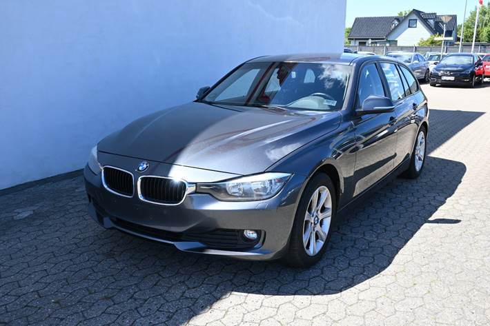 Grå BMW 320d fra 2014