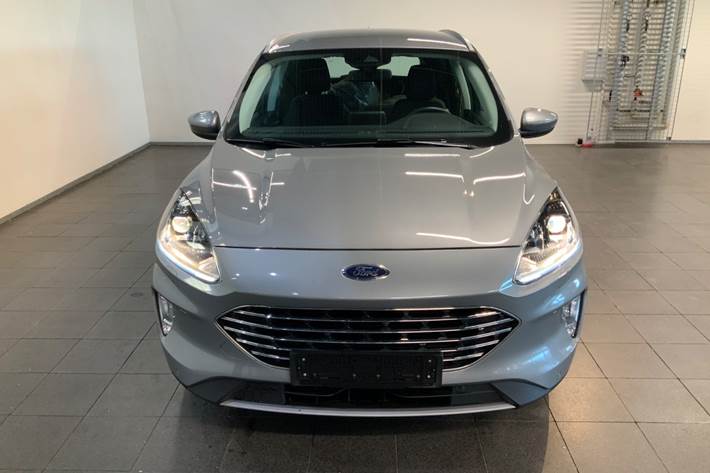Grå Ford Kuga fra 2021
