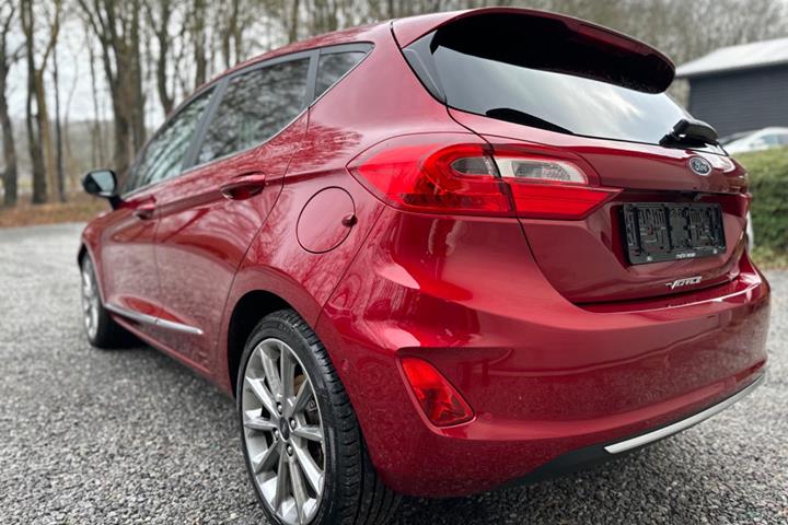 Rød Ford Fiesta fra 2018