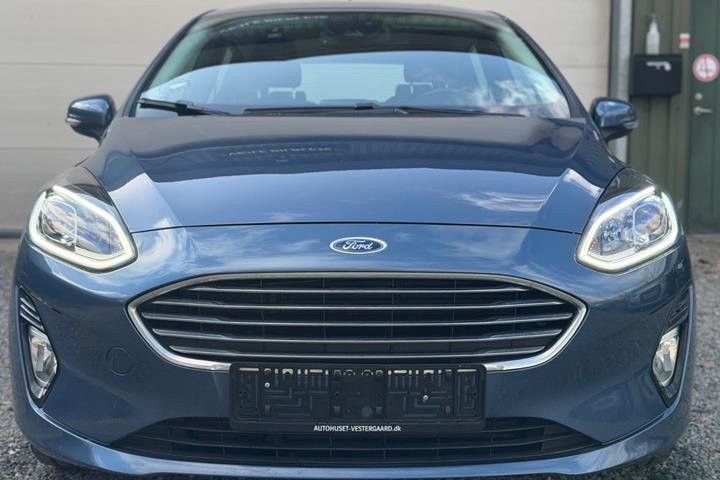 Blå Ford Fiesta fra 2021