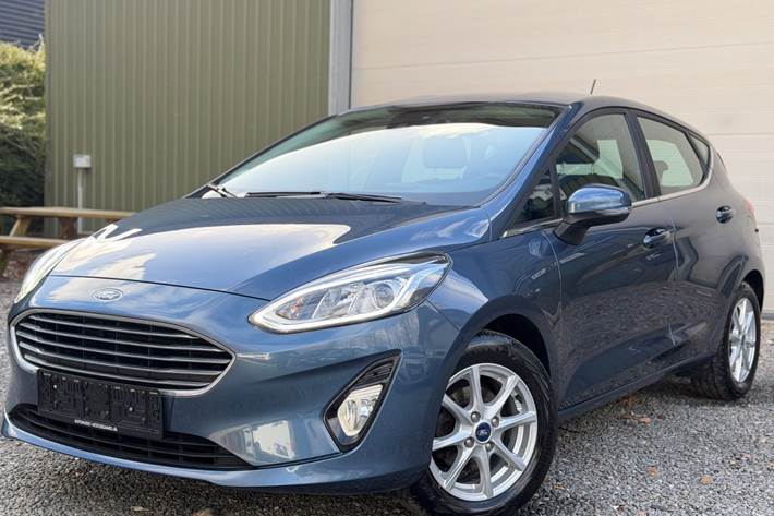 Blå Ford Fiesta fra 2021