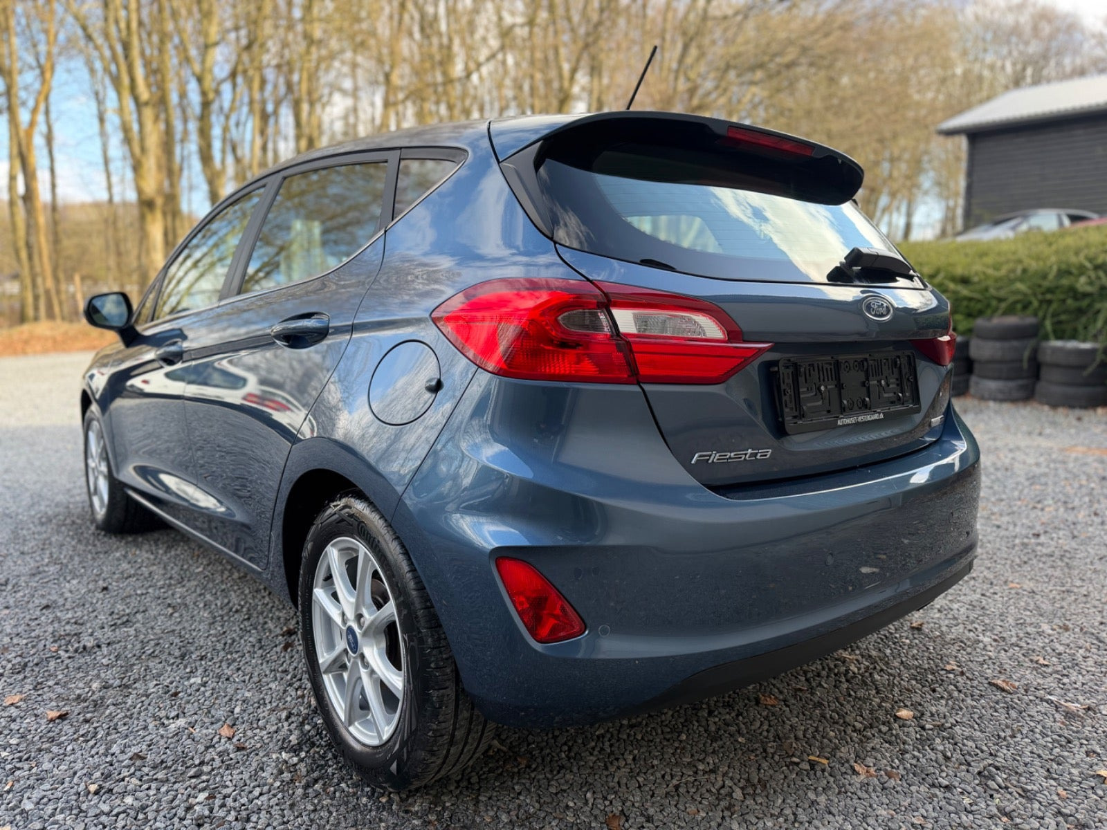 Blå Ford Fiesta fra 2021