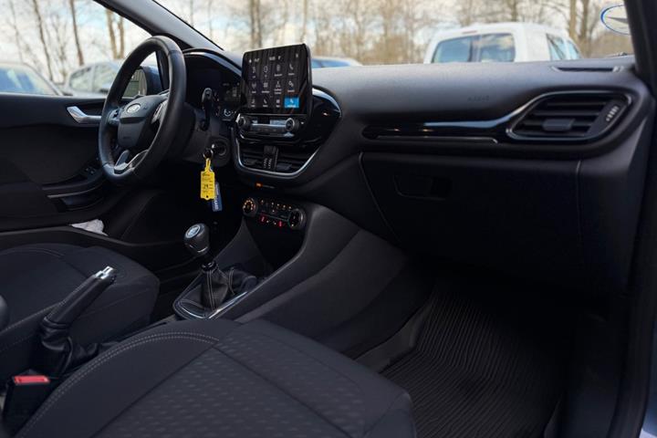 Blå Ford Fiesta fra 2021