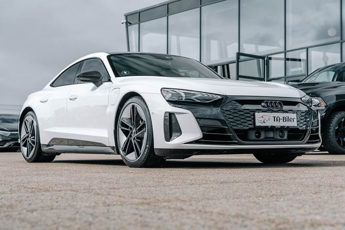 Hvid Audi RS e-tron GT fra 2022 set udefra