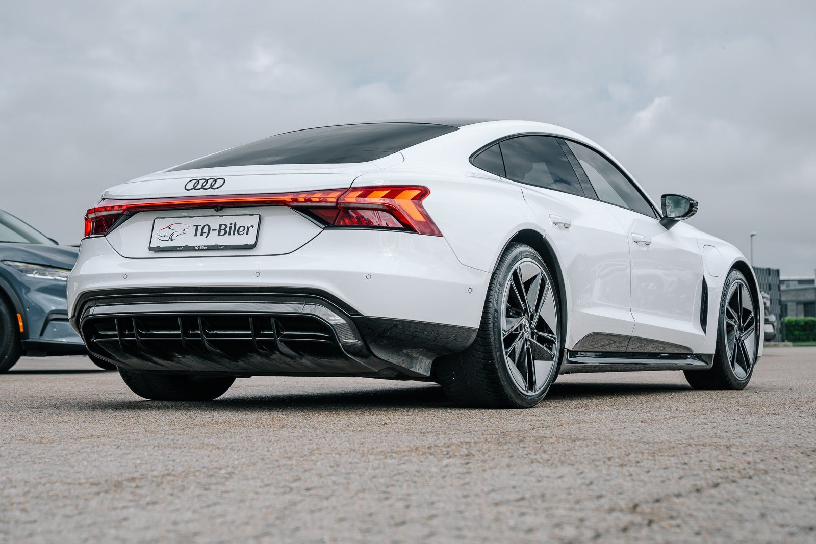 Hvid Audi RS e-tron GT fra 2022
