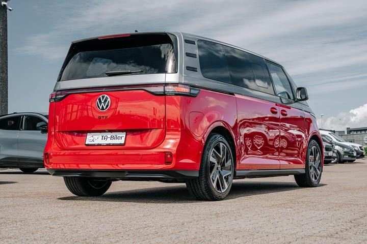 Rød VW ID.Buzz fra 2025