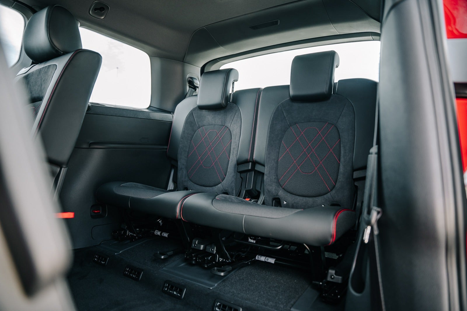 Rød VW ID.Buzz fra 2025