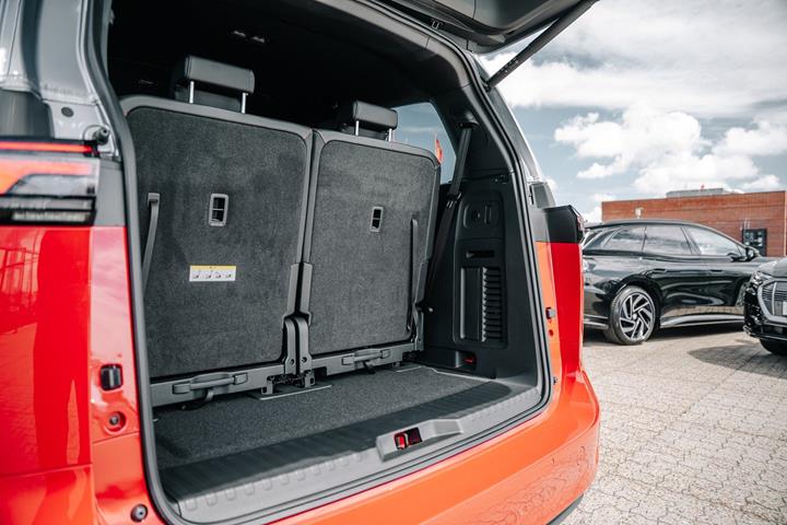 Rød VW ID.Buzz fra 2025