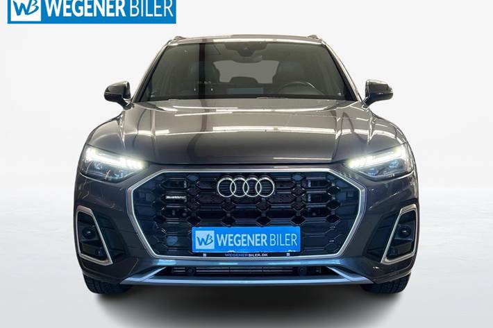 Grå Audi Q5 fra 2023