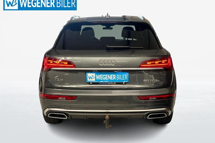 Grå Audi Q5 fra 2023