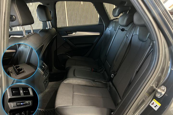 Grå Audi Q5 fra 2023