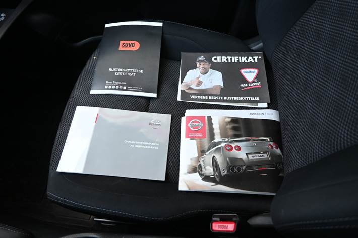 Hvid Nissan Qashqai fra 2014