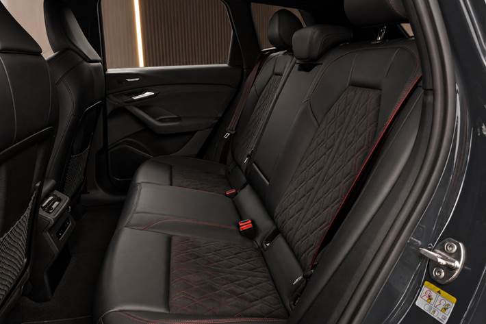undefined Audi Q6 e-tron fra 2024