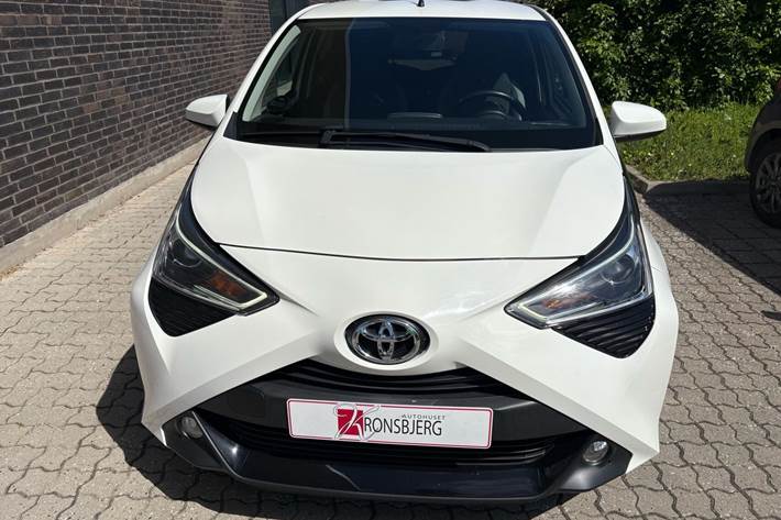 Hvid Toyota Aygo fra 2021