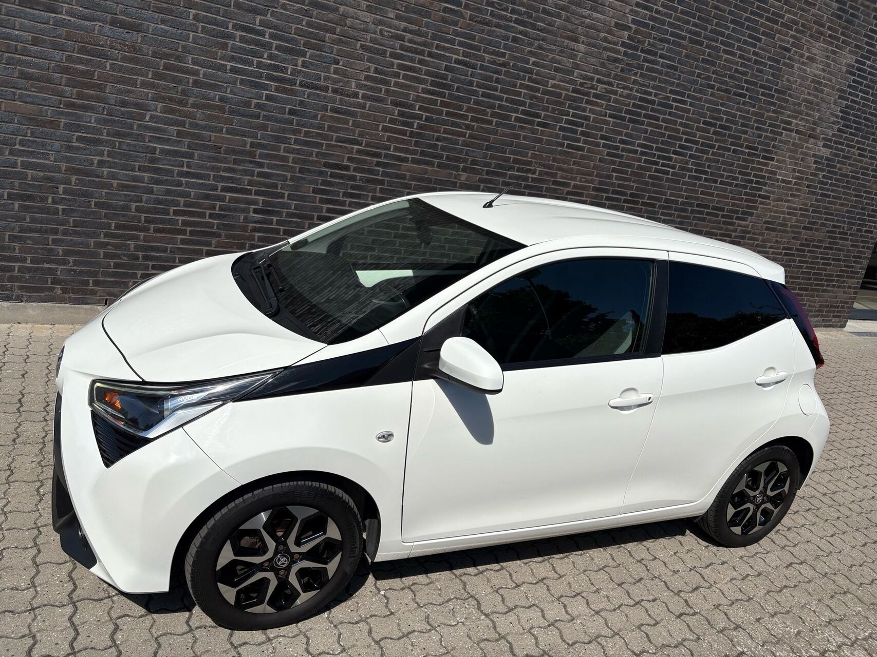 Hvid Toyota Aygo fra 2021