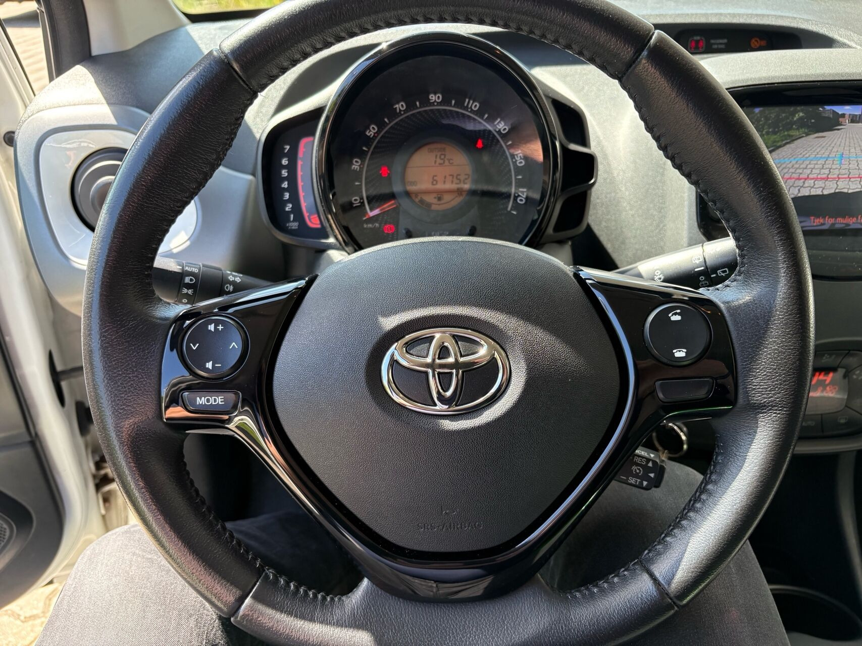 Hvid Toyota Aygo fra 2021
