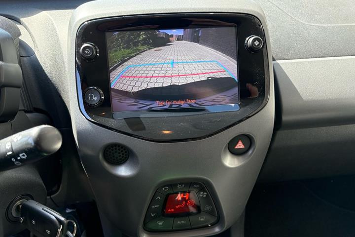 Hvid Toyota Aygo fra 2021