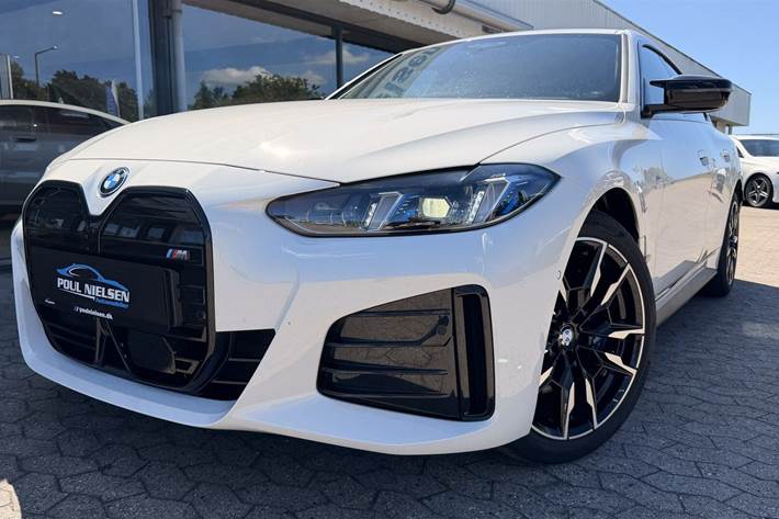 Hvid BMW i4 fra 2024